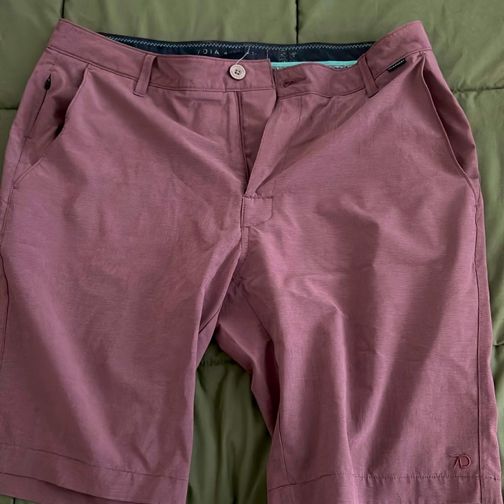 Red golfing shorts